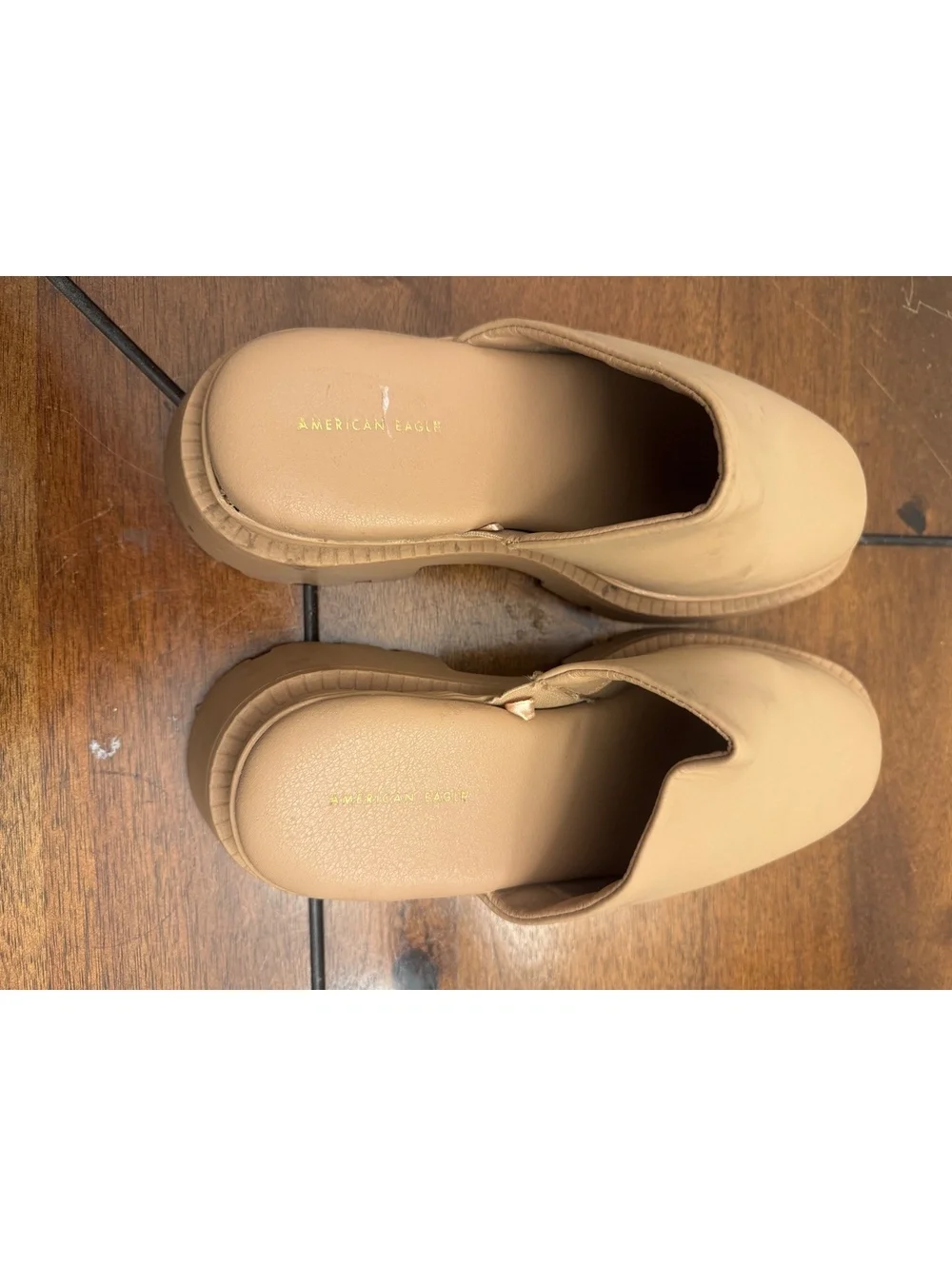 American Eagle Outfitters light lug american